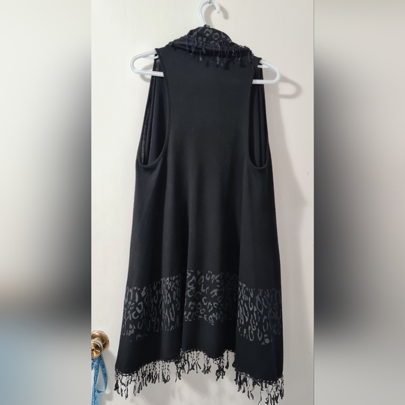 🟡Papillon Vest - Picture 3 of 6